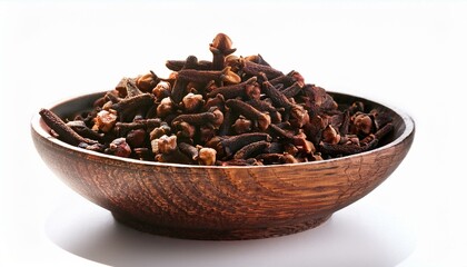 cloves in a bowl
