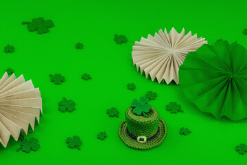 Handmade St. Patrick's Day concept. Traditional decorative symbols, crocheted leprechaun hat