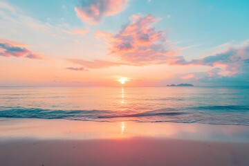 Obraz premium Beautiful sunset over the ocean with clouds on the beach background
