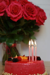 wedding cake with roses