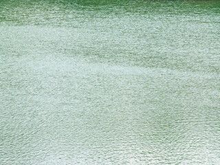 風が吹く水面の波紋の風景10