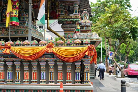 Side-view of ornamental pillars at Sri Maha Mariamman (or Maha Uma Devi Temple, Wat Phra Si Maha Umathewi or Wat Khaek) Tamil Hindu Temple - Si Lom Road, Bang Rak, Bangkok, Thailand