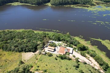 Uma paisagem na represa de Paraitinga, na cidade de Salésópolis, estado de São Paulo, Brasil, em...