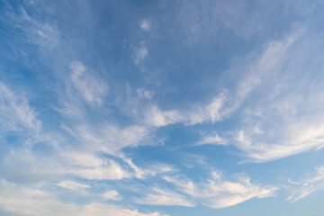 Obraz premium white fluffy clouds with the beautiful blue sky