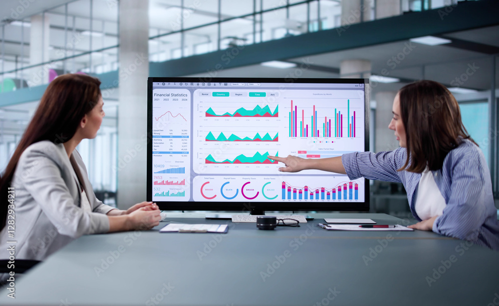 Poster Analyzing Corporate Data on Multiple Screens