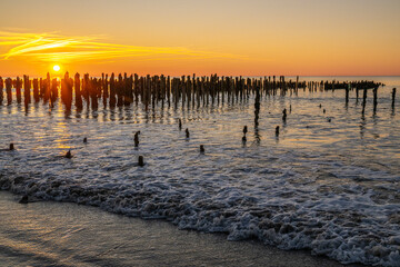 coucher de soleil sur les bouchots