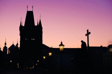 Le soleil se lève sur le Pont Charles, Prague
