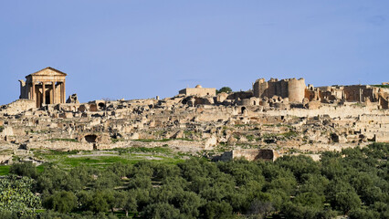 L'area archeologica di Dougga,Thugga,con gli spettacolari resti dell'antica città Romana...