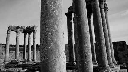L'area archeologica di Dougga,Thugga,con gli spettacolari resti dell'antica città Romana...