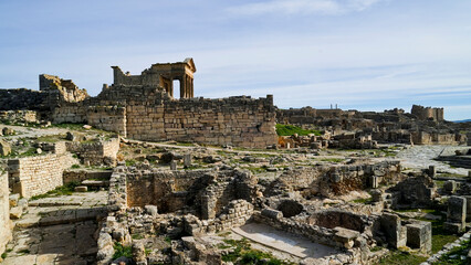 L'area archeologica di Dougga,Thugga,con gli spettacolari resti dell'antica città Romana...