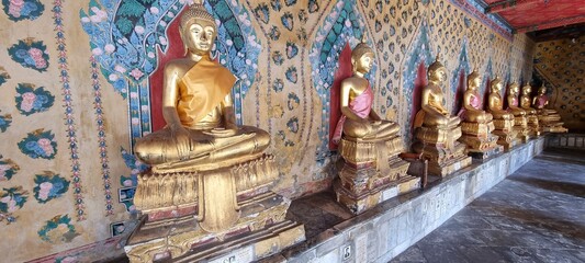 Fototapeta premium Buddha statue in Thailand