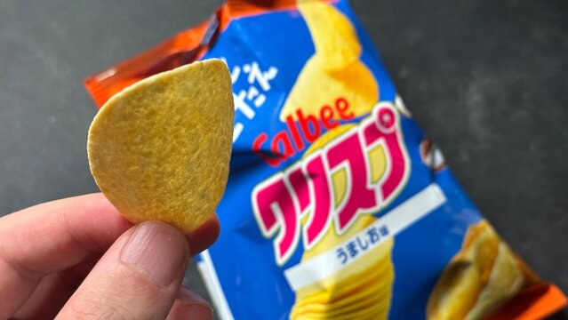 カルビー クリスプ ポテトチップス｜日本の人気スナック菓子