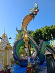 golden dragon statue