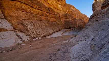 Obraz premium Oasi e canyon di Mides, regione di Tezeur