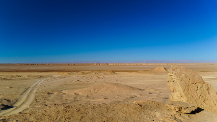 Il deserto del Sahara nella regione di Tezeur le località di Ong Jmal e il villaggio di Star Wars. Tunisia Nord Africa