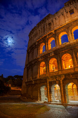 Naklejka premium Night Colosseum in Rome
