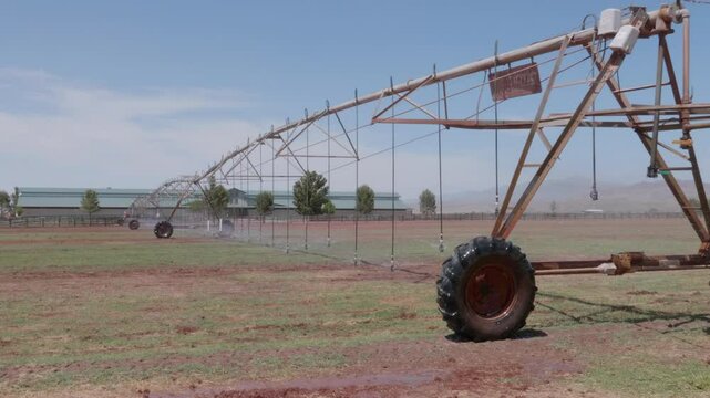 Mechanical Move Irrigation System Watering Feild