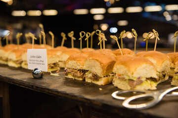 Arrangement of burger with buns.