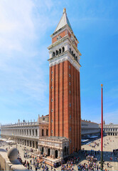 Le campanile Saint Marc, sur la place du même nom, face au palais ducal, à Venise.