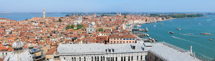 Vue aérienne et panoramique de la ville de Venise.