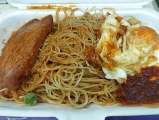 bee hoon set meal with fried egg and luncheon meat