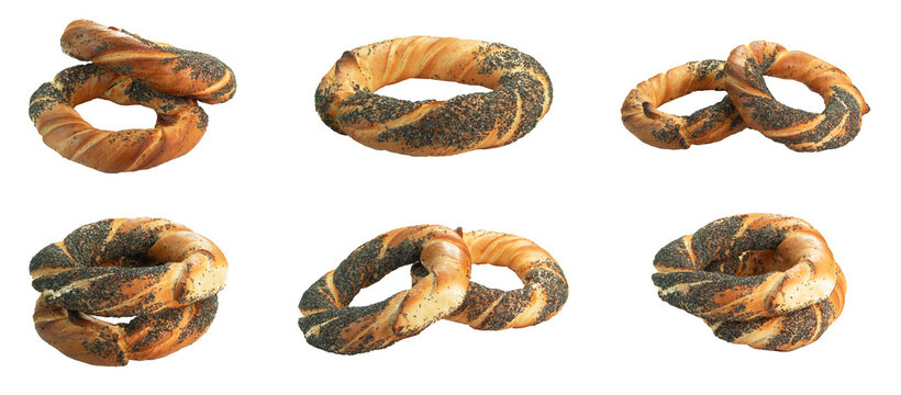 Obwarzanek z makiem, precel na białym tle. Bez tła