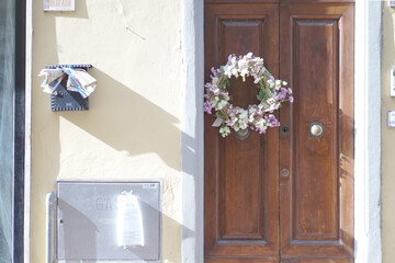 La porta di casa di Montelupo