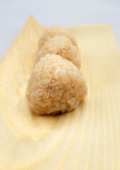 日本の手作りおむすび・おにぎり／Japanese handmade rice balls／일본의 수제 기저귀 · 주먹밥