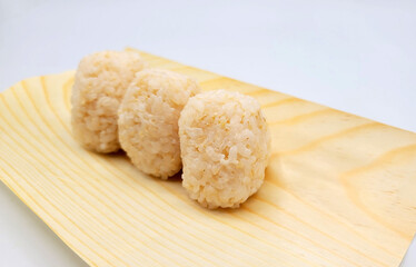 日本の手作りおむすび・おにぎり／Japanese handmade rice balls／일본의 수제 기저귀 · 주먹밥