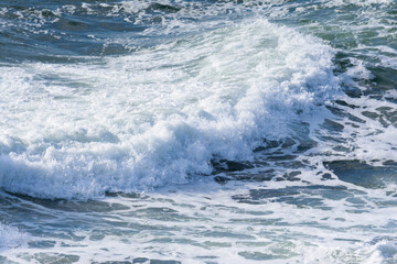 北海道　冬の霧多布岬の荒波