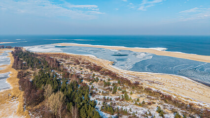 Plaża z drona w Mikoszewie, zatoka, cypel