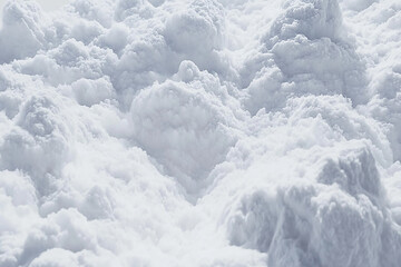 Obraz premium Soft, fluffy white clouds creating a serene sky backdrop, evoking a sense of calm and tranquility