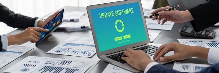 Software update on computer for brisk version of device software upgrade