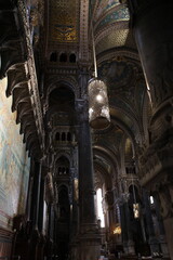 Stunning Interiors of Lyon Cathedral – Gothic Architecture and Sacred Beauty