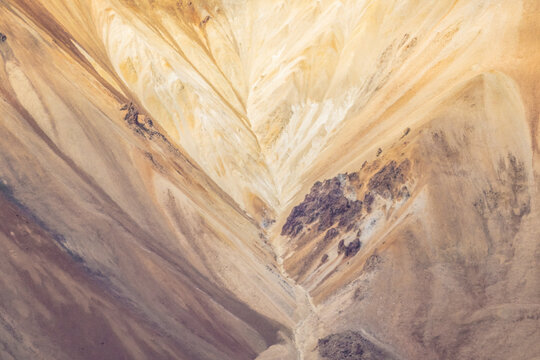 Embudo en la monta&ntilde;a