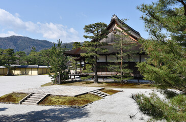 Fototapeta premium 大覚寺 石舞台と宸殿 京都市右京区嵯峨