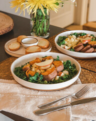 California Salad with Side of Bread