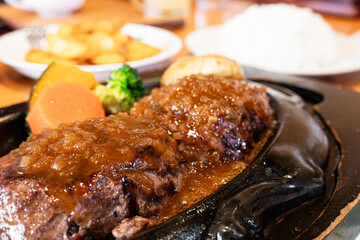 おいしいハンバーグ