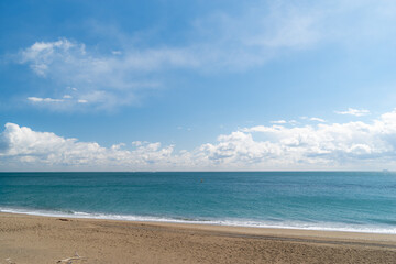 青い空と青い海と砂浜