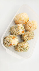 おむすびのお弁当・Rice ball lunch box・기저귀의 도시락