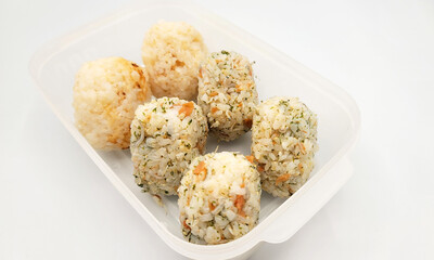 おむすびのお弁当・Rice ball lunch box・기저귀의 도시락