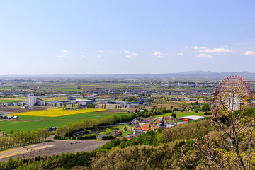 北海道岩見沢市、いわみざわ公園・見晴台からの眺め【5月】