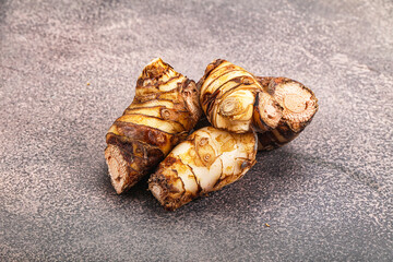Natural organic raw ginger root
