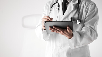 Consultation with a doctor for systematic health management.