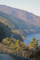 한국의 아름다운 강변 풍경