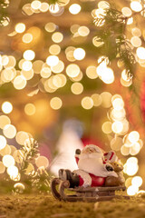 クリスマスツリーとサンタクロース