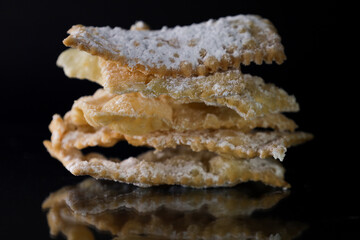 Crostoli croccanti e gustosi.