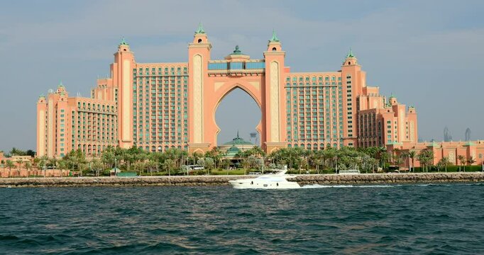 Atlantis The Palm Hotel View from the Sea, Dubai