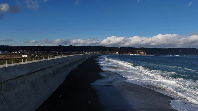 野田村・十府ヶ浦の防潮堤から上昇（空撮） - 岩手県九戸郡野田村,日本