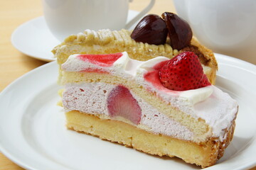 苺ショートケーキ　マロンケーキ